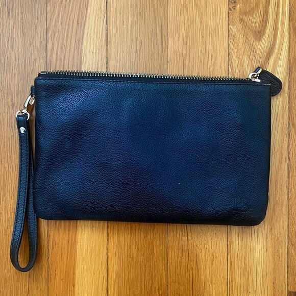 HButler Leather Portable Charger Wristlet Wallet - Great Condition - Picture 1 of 4